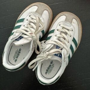 Toddler adidas sambas